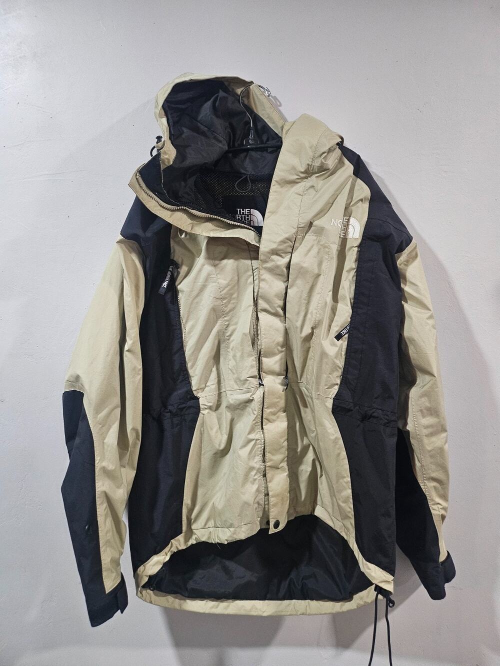 RARE Vintage 90s The North Face TNF Sand Gore-Tex Mountain Light Jacket Size M